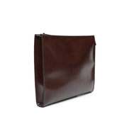 Porta documenti in pelle liscia testa di moro, realizzato a mano con lavorazione artigianale. Design elegante e professionale, dotato di chiusura con zip per maggiore sicurezza.
